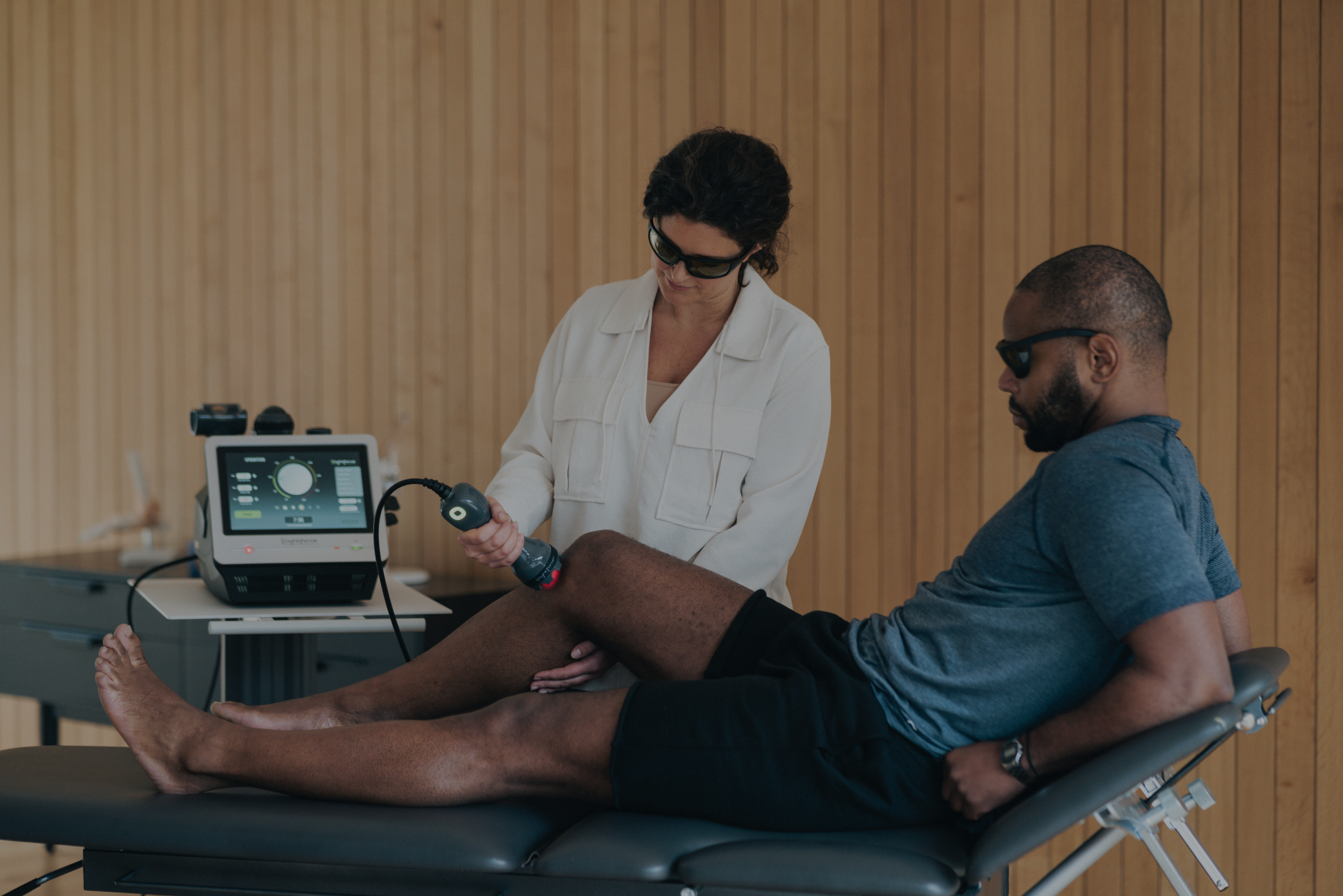 THE SYNERGISTIC POWER OF LASER & SHOCKWAVE: ADVANCING TREATMENT FOR KNEE & SHOULDER PATHOLOGIES - PART 1